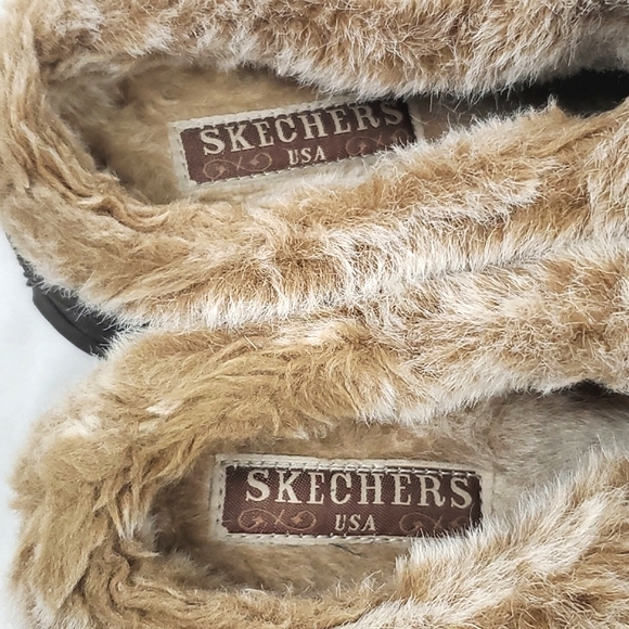 Skechers Shindigs Fortress Clogs Tan Suede Platform Clog with Faux Fur - Picture 7 of 11